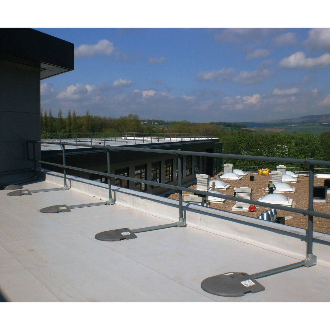 Kee Guard Non Penetrating Rooftop Railing - Long Kit - OSHA Certified ...